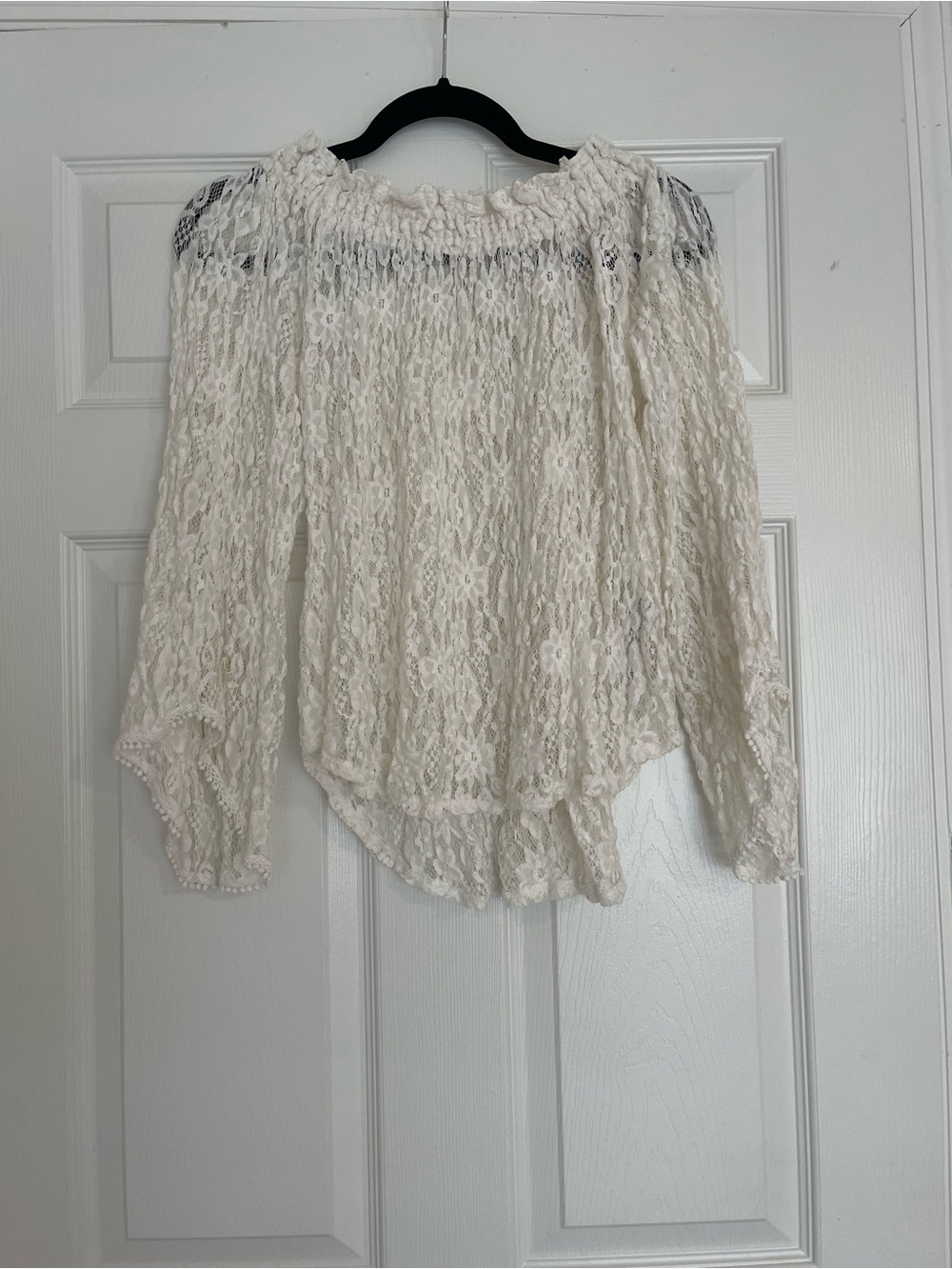 Abercrombie & Fitch Ivory Lace Off-Shoulder Blouse
